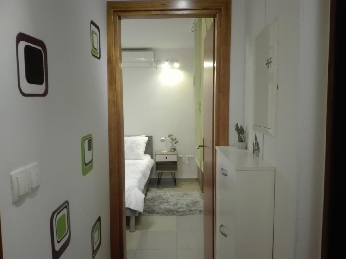 Apartment Zizi 오미스 외부 사진