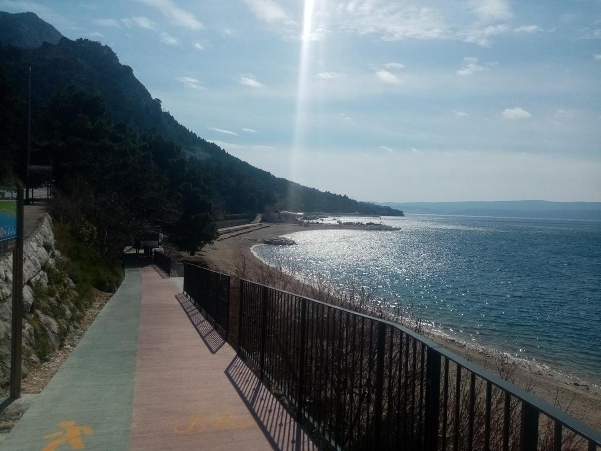 Apartment Zizi 오미스 외부 사진